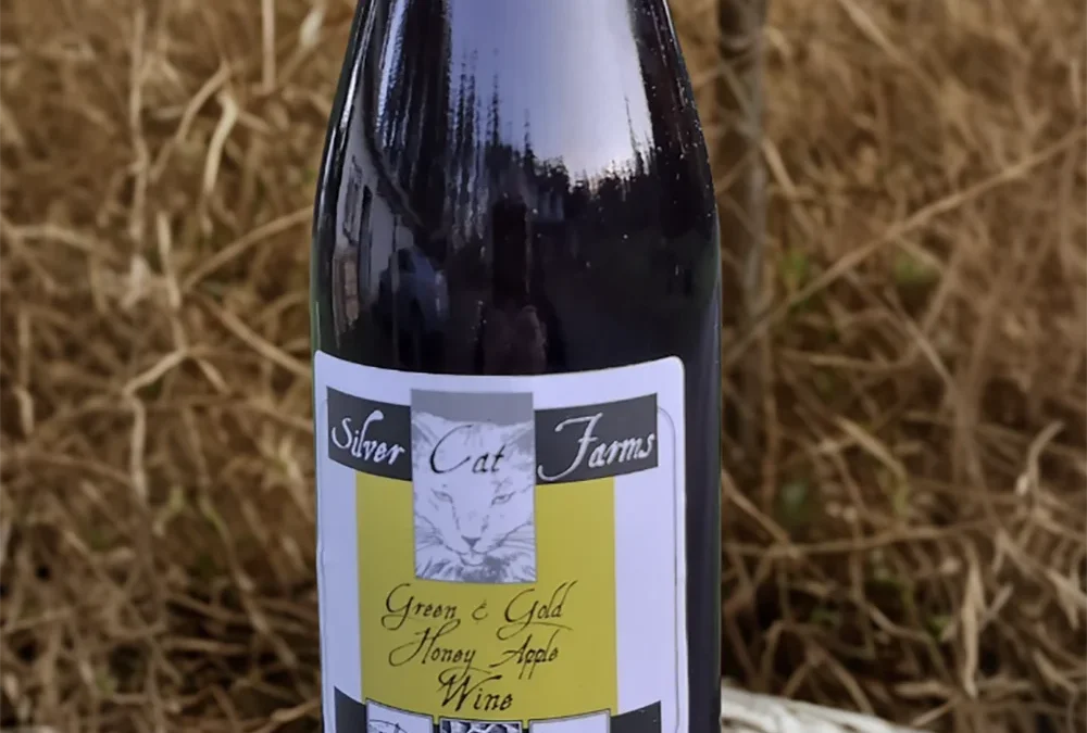 Green and Gold Honey Apple Wine